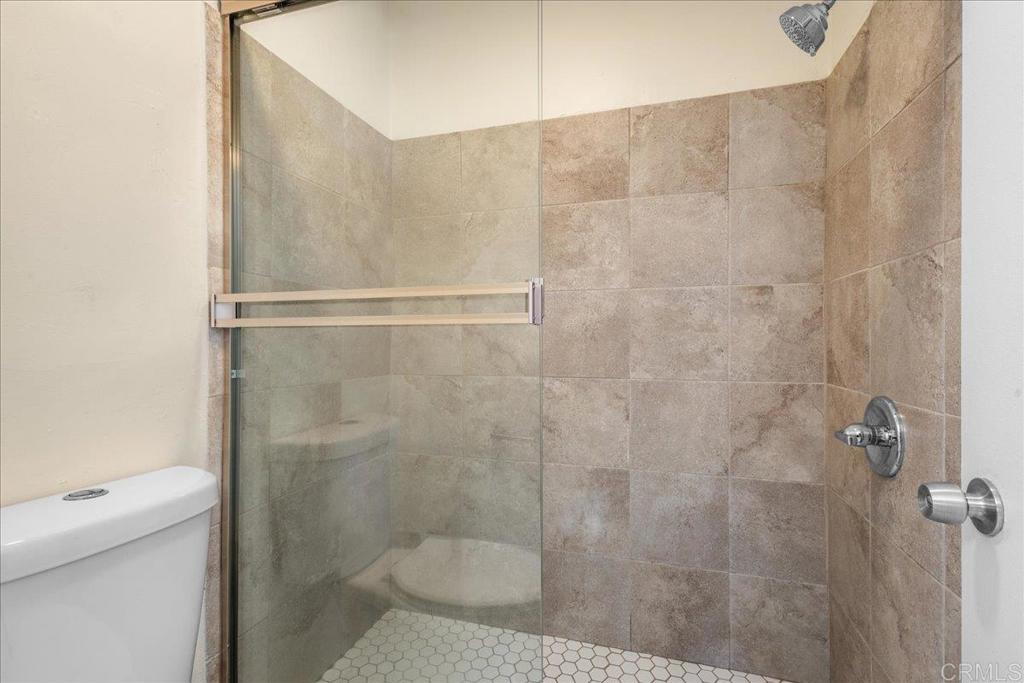 300 Rancho Drive B Property Photo 10