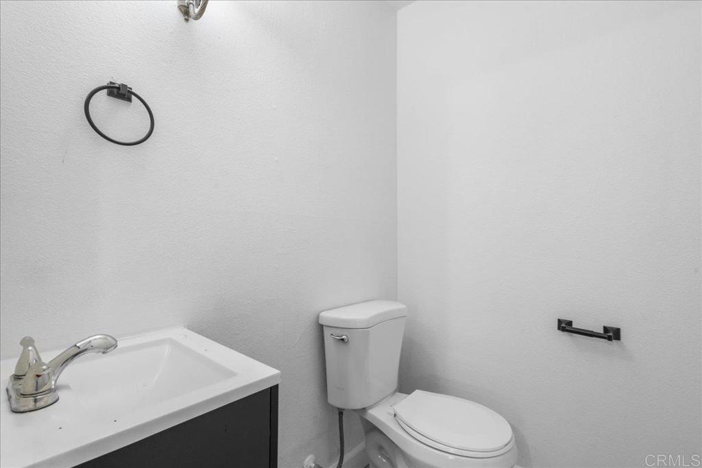 300 Rancho Drive B Property Photo 20