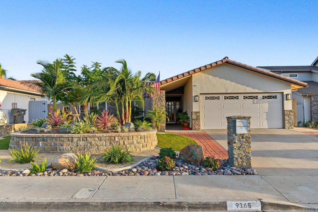 9165 Les Road Property Photo 1