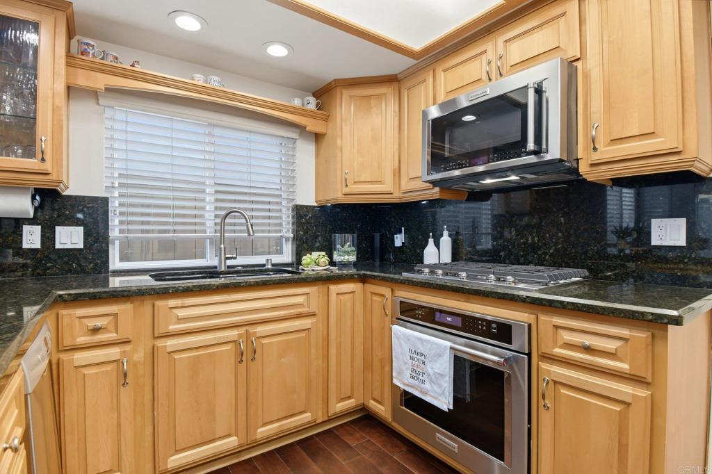 9165 Les Road Property Photo 15