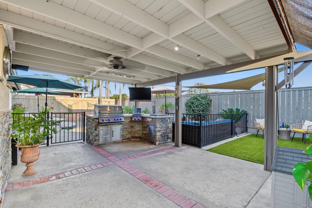 9165 Les Road Property Photo 25