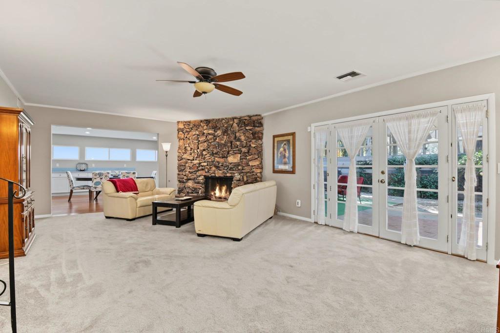 318 Rose View Place Property Photo 6