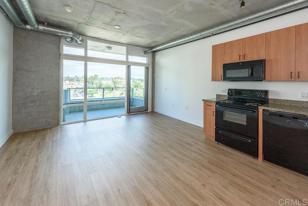 1080 Park Blvd 905 Property Photo 2