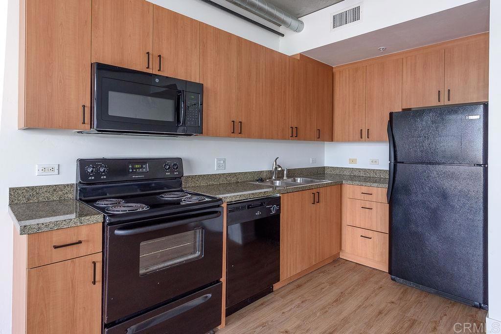 1080 Park Blvd 905 Property Photo 5