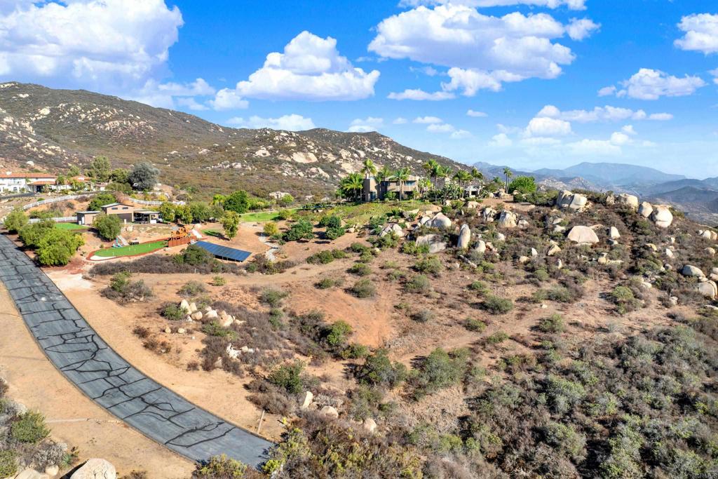 14885 Ufano Drive Property Photo 3