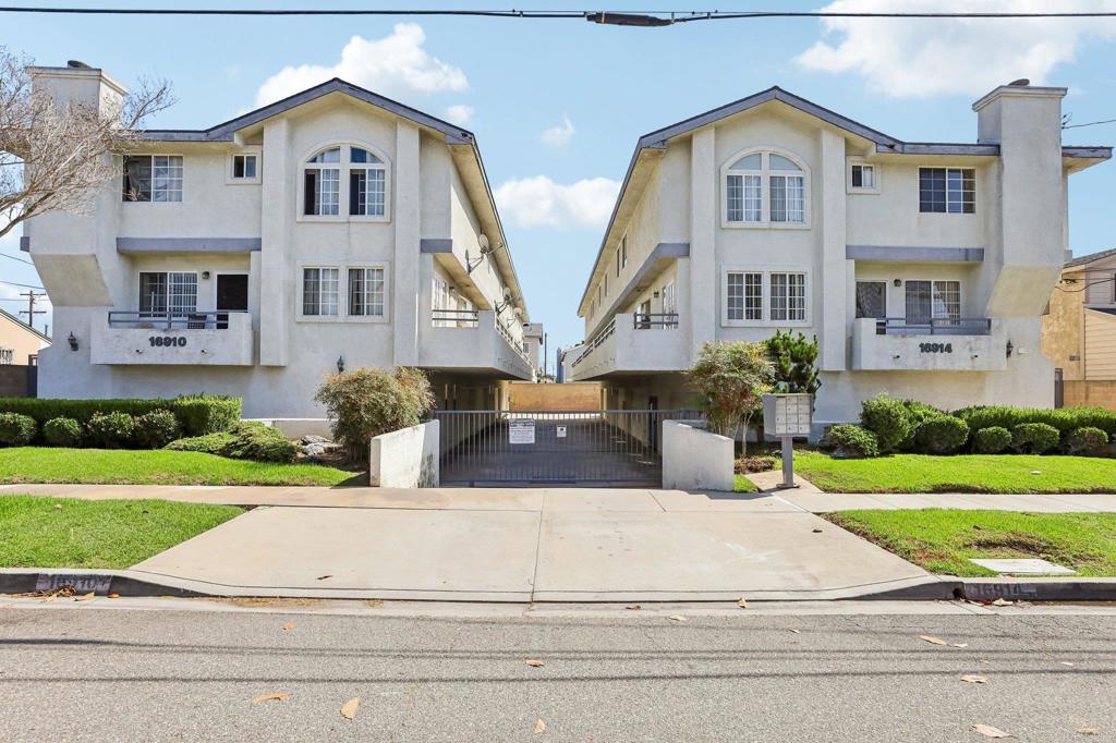 16910 S Dalton Avenue 8 Property Photo 2