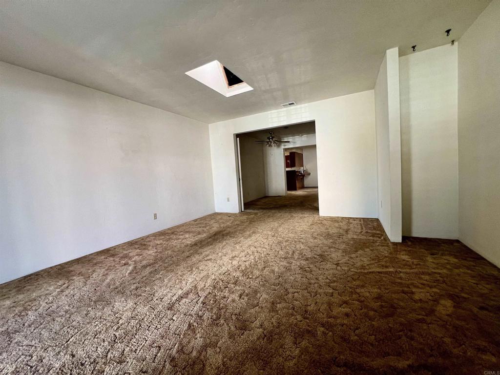 3659 Kingsley St Property Photo 4