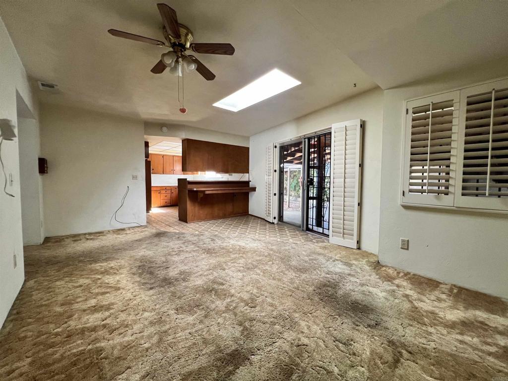 3659 Kingsley St Property Photo 6