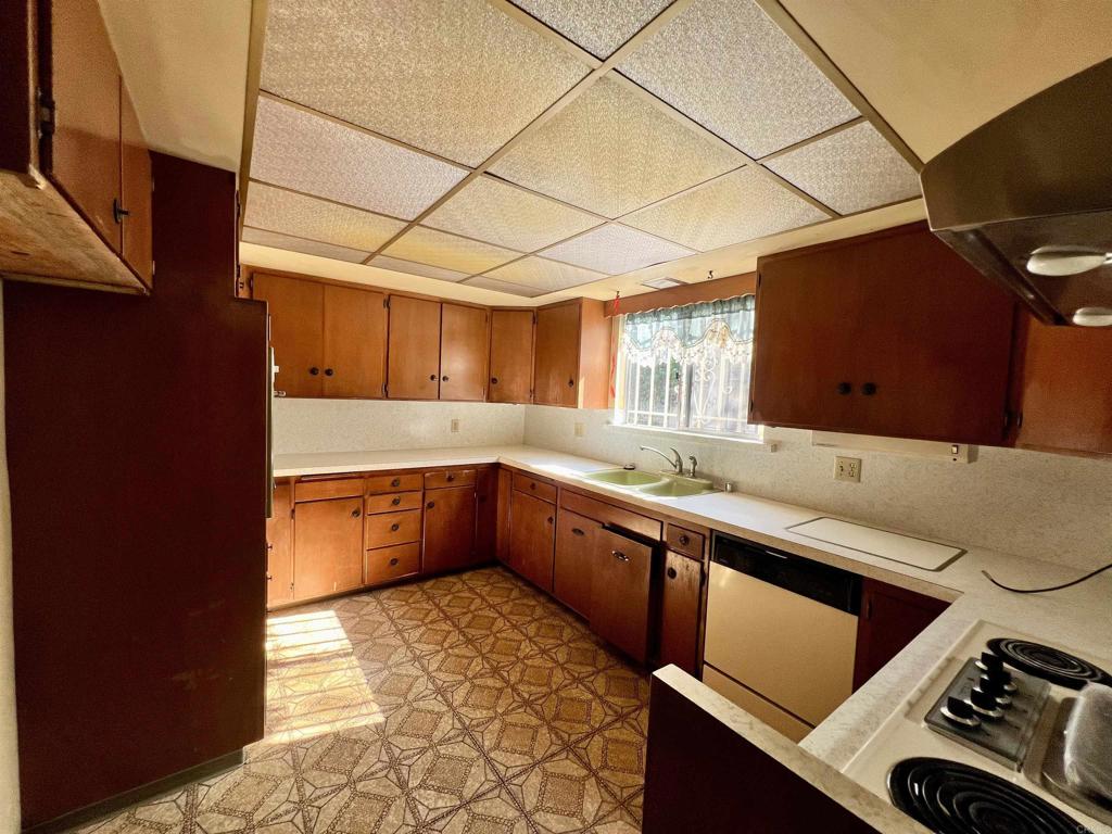 3659 Kingsley St Property Photo 7