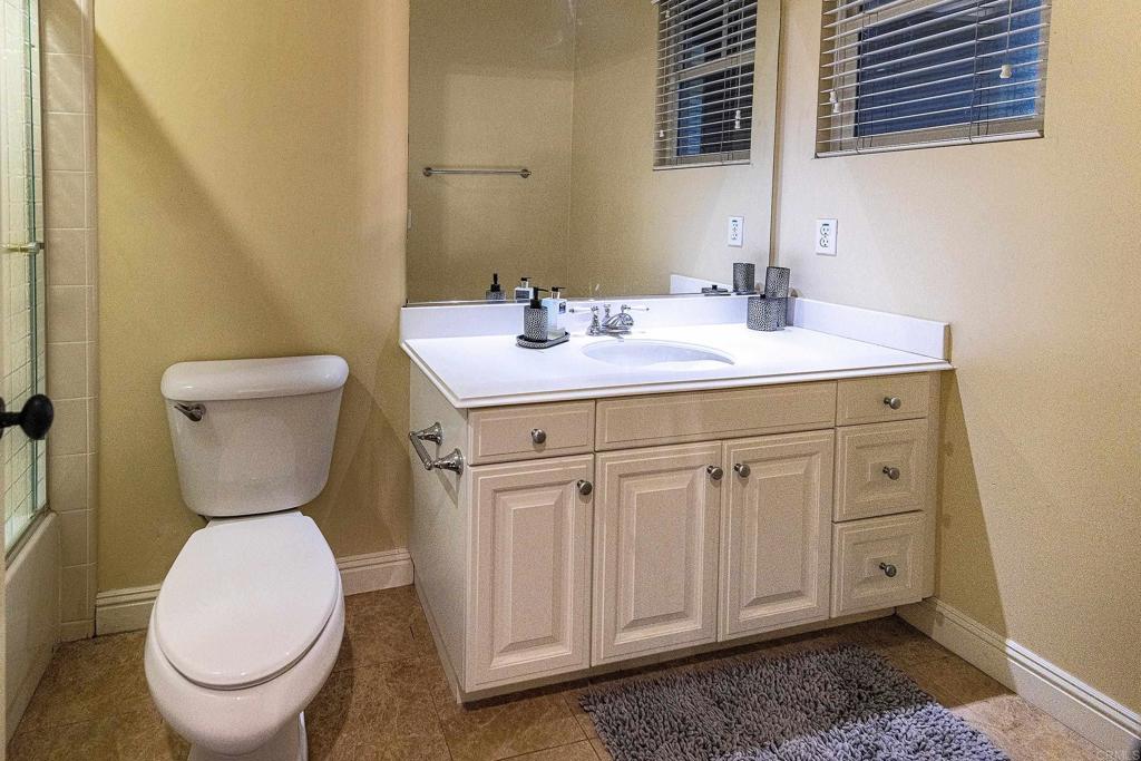 2814 Lake Crest Ct Property Photo 21