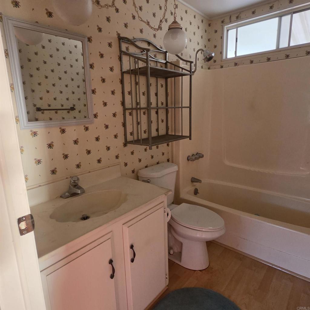 9500 Harritt 233 Property Photo 6