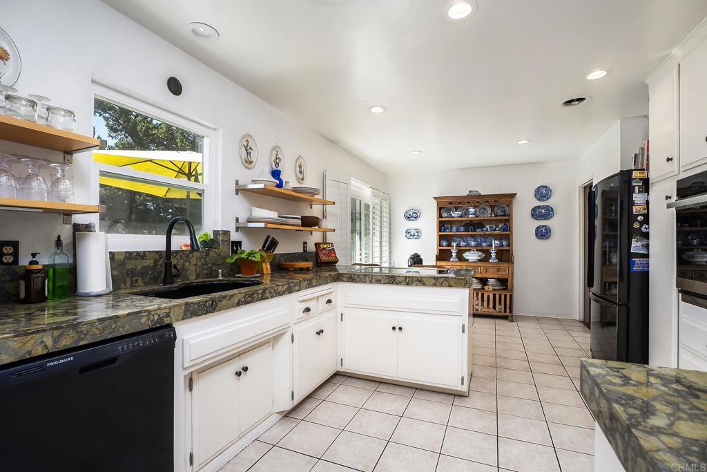 10071 Resmar Pl Property Photo 14