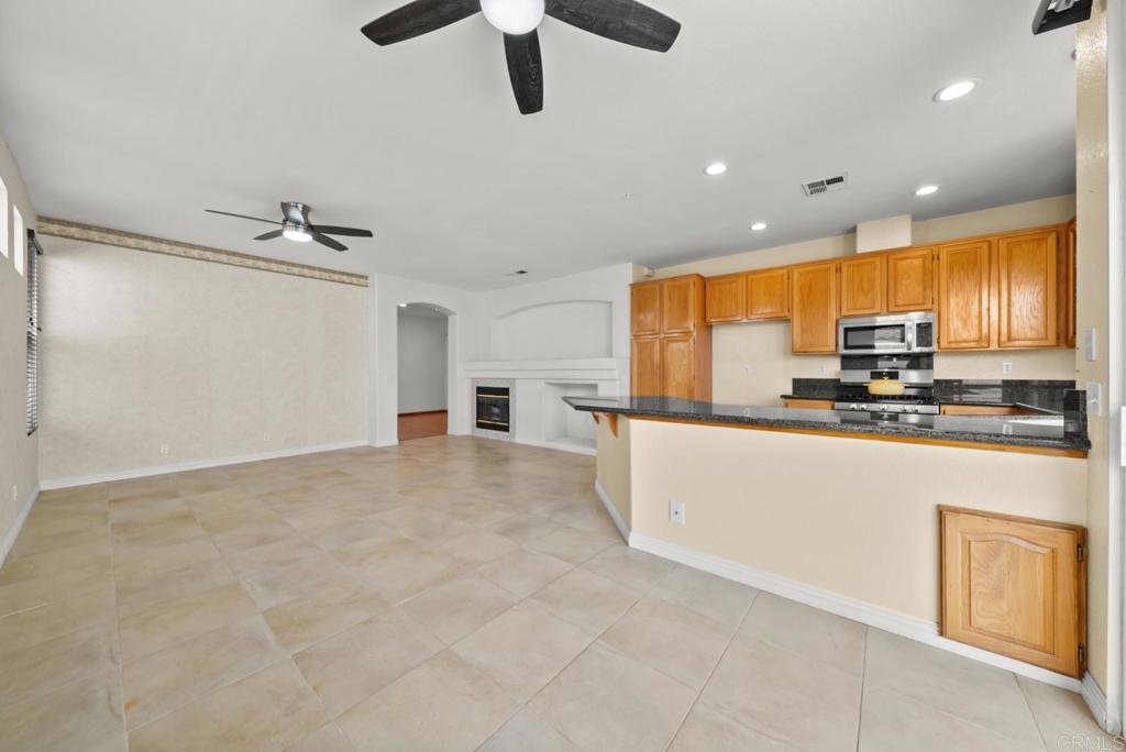 1619 Fairway Oaks Avenue Property Photo 9