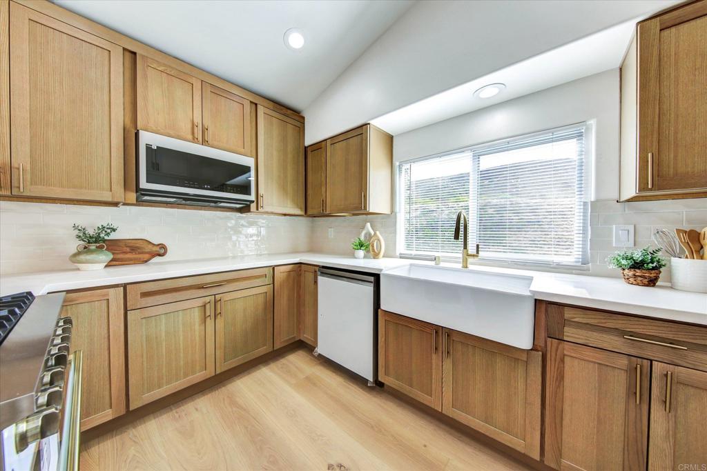 8438 Fanita Drive Property Photo 15