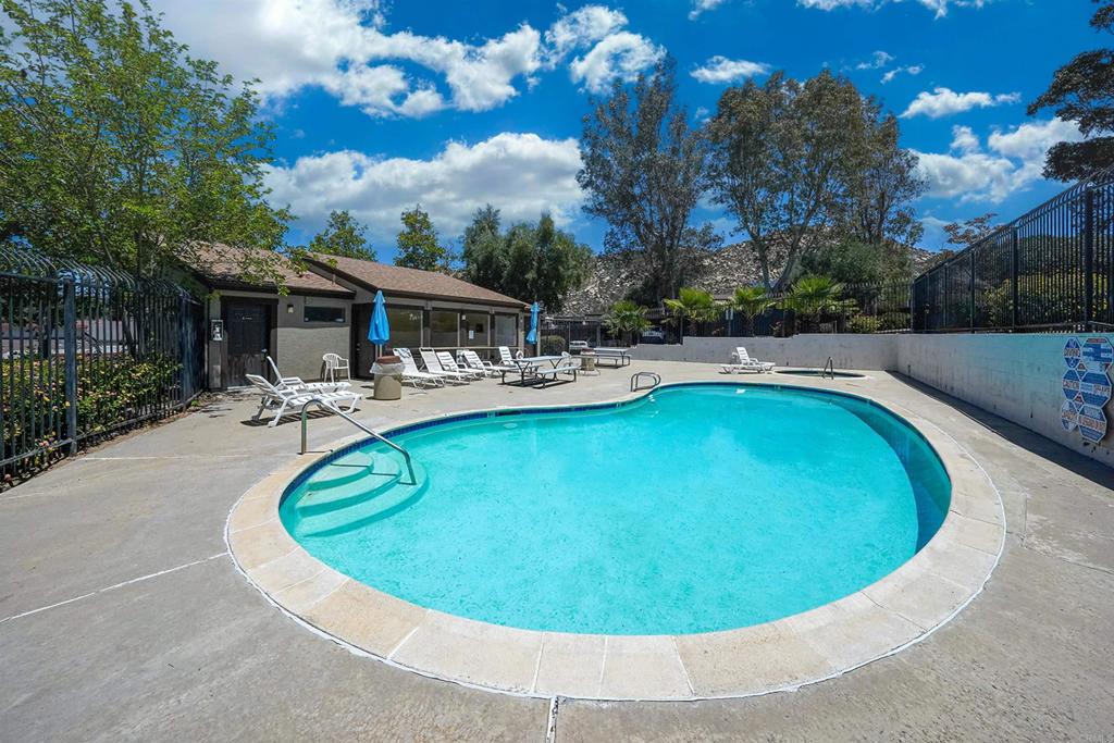 15737 Davis Cup Lane Property Photo 35