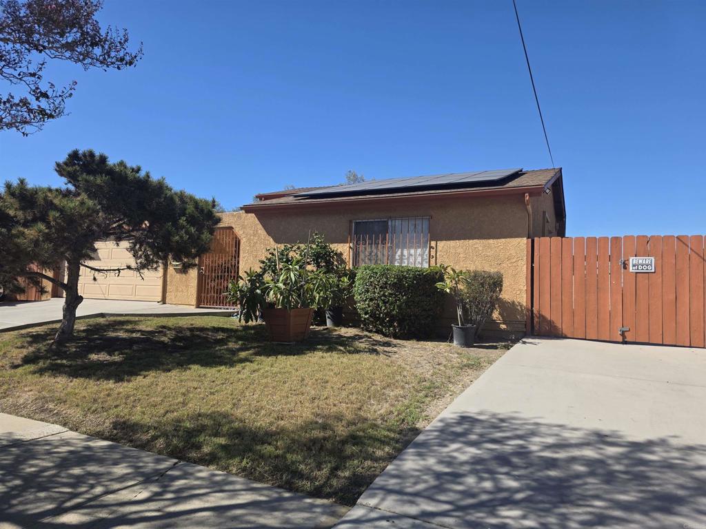 450 Broadview Street Property Photo 2