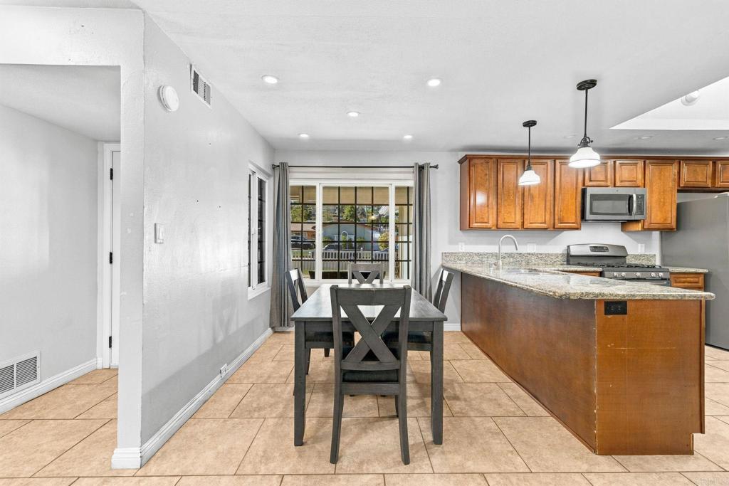 1105 Nidrah Street Property Photo 6