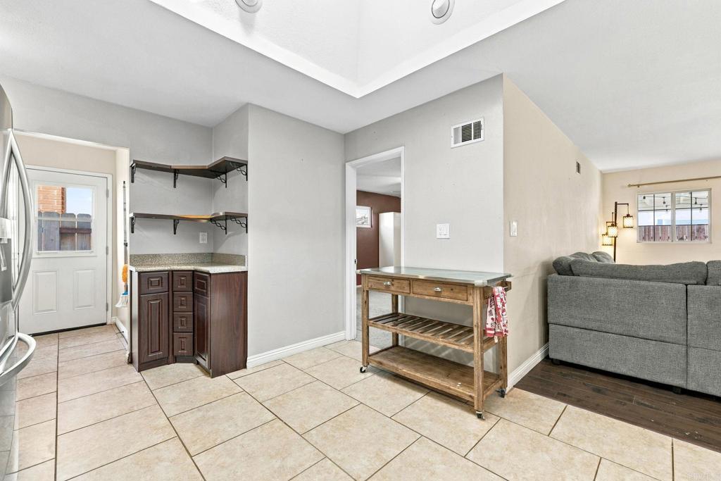 1105 Nidrah Street Property Photo 11