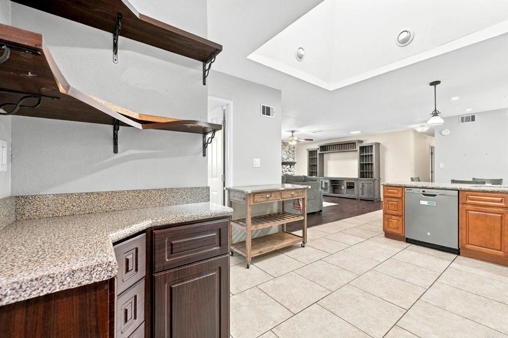 1105 Nidrah Street Property Photo 13