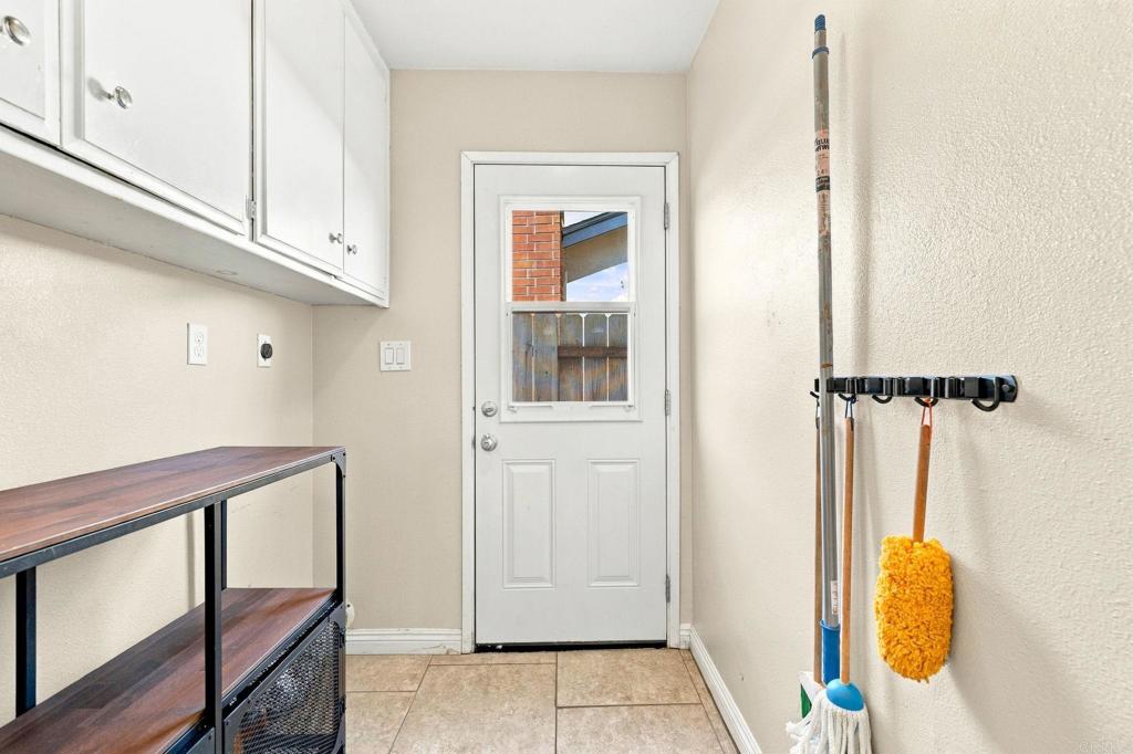 1105 Nidrah Street Property Photo 14