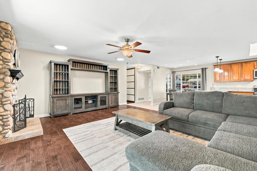 1105 Nidrah Street Property Photo 17