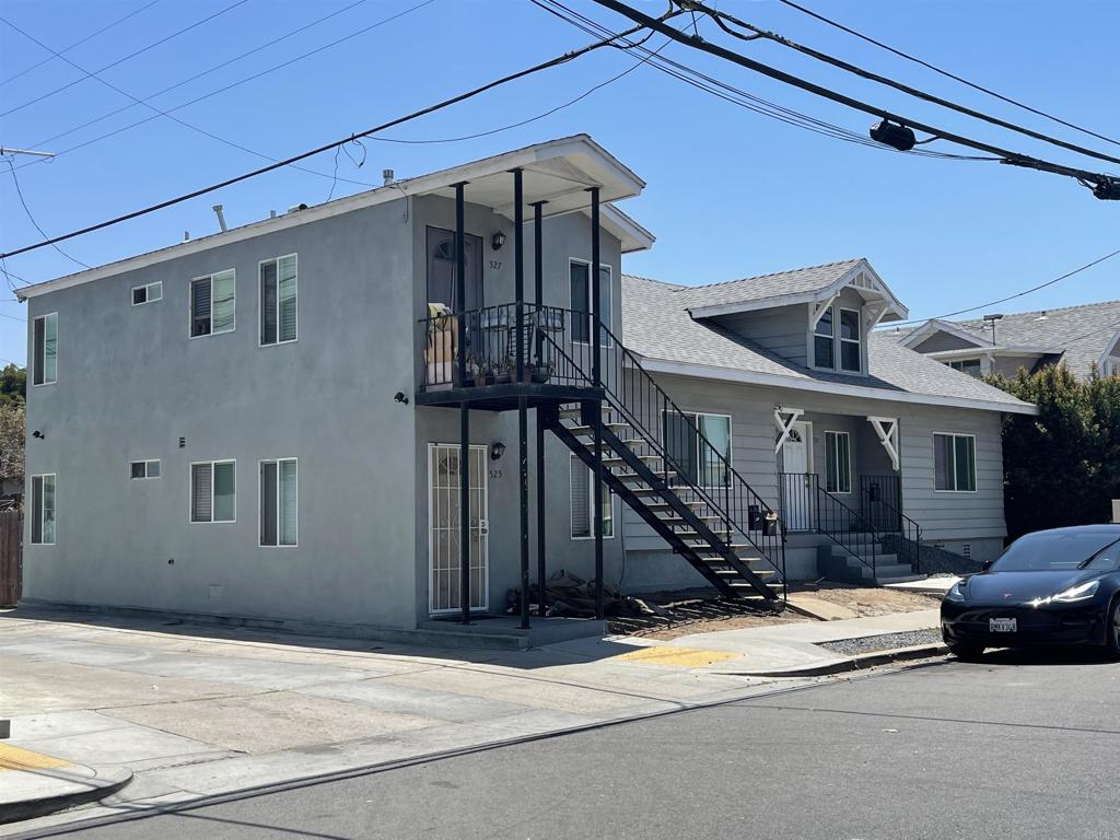 527 Dewey Street Property Photo 1
