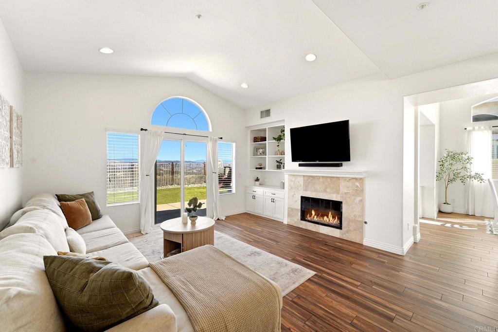 2467 Rock View Property Photo 2