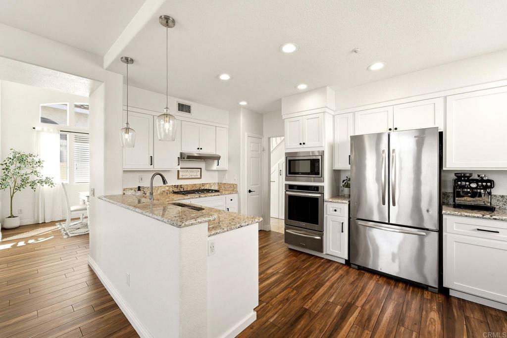 2467 Rock View Property Photo 5