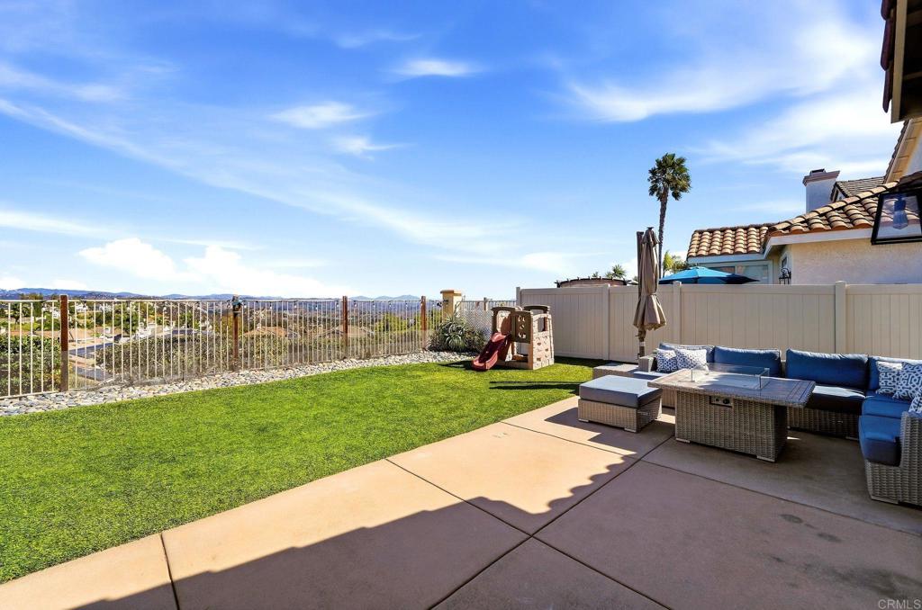 2467 Rock View Property Photo 8