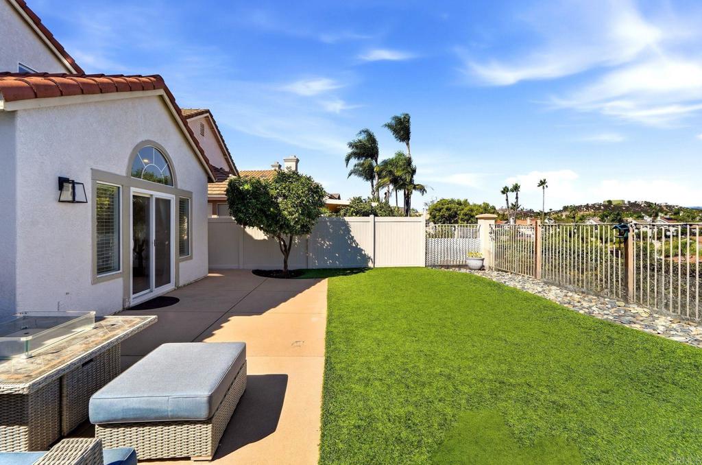 2467 Rock View Property Photo 10