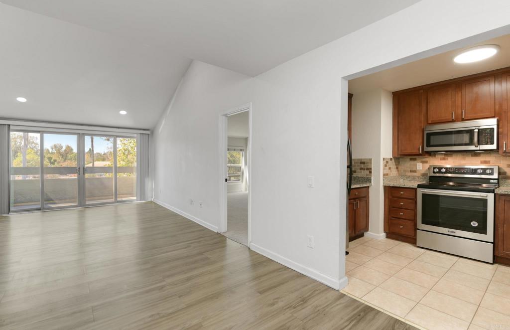 1350 N Escondido Blvd 44 Property Photo 1