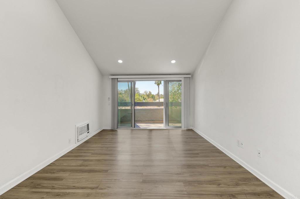 1350 N Escondido Blvd 44 Property Photo 4