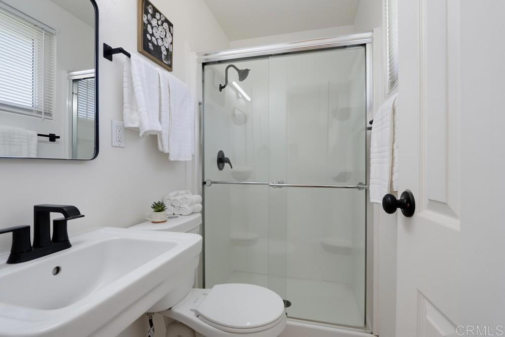 6954 Ballinger Property Photo 5