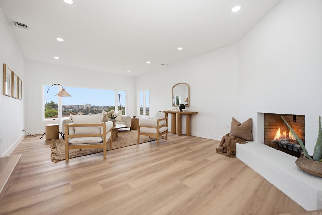 6111 Del Cerro Boulevard Property Photo 4