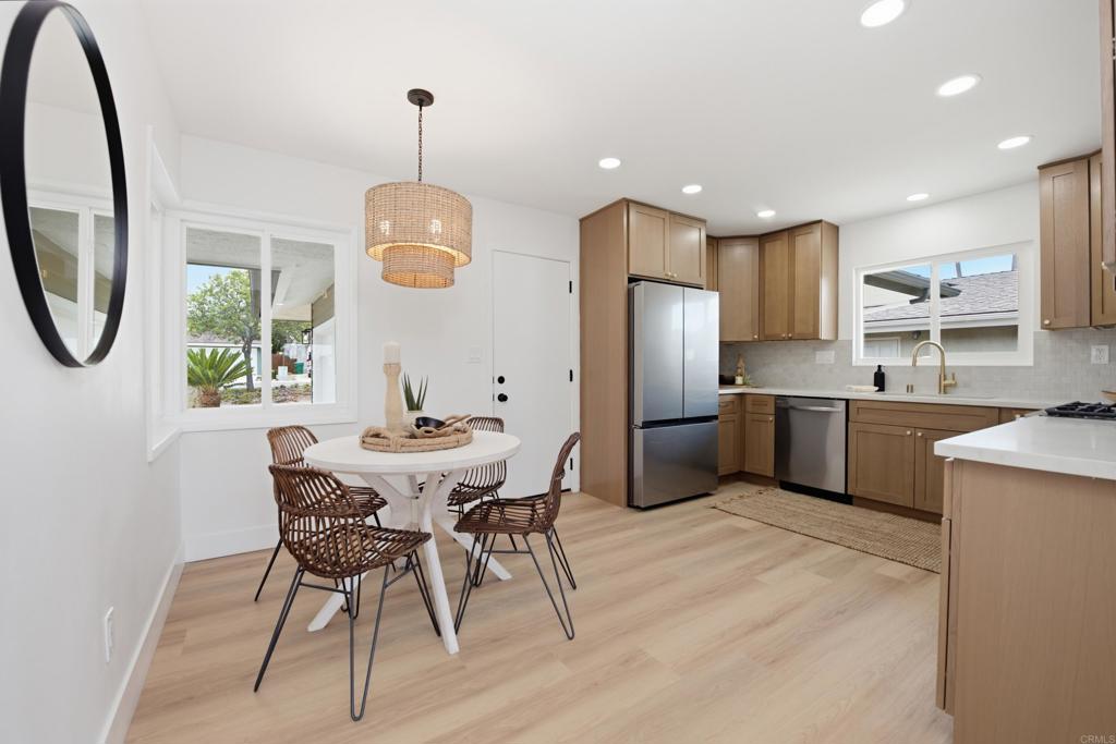 6111 Del Cerro Boulevard Property Photo 10