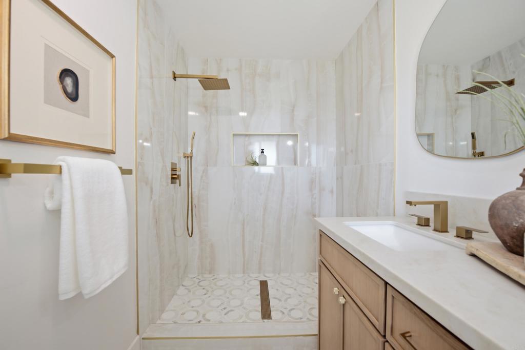 6111 Del Cerro Boulevard Property Photo 15