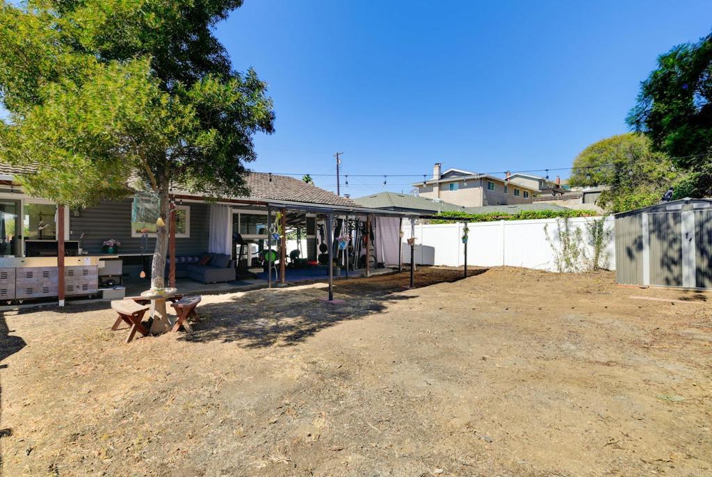 1865 Magdalene Way Property Photo 21
