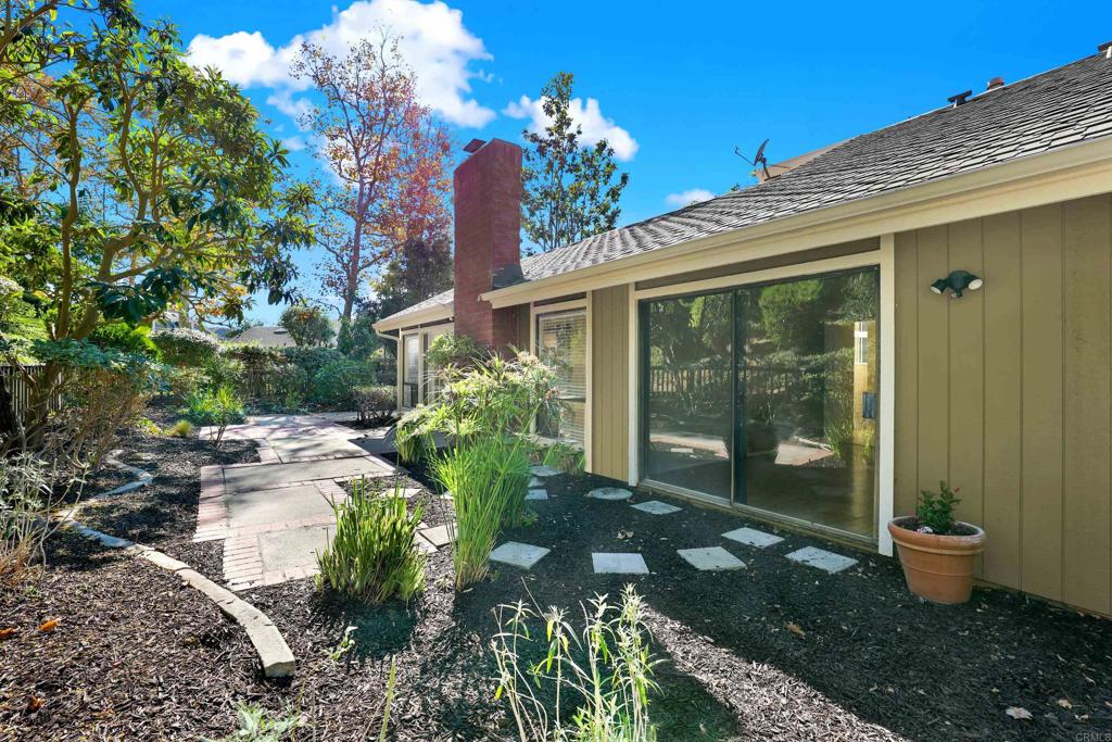 30 Rainbow Falls 17 Property Photo 24