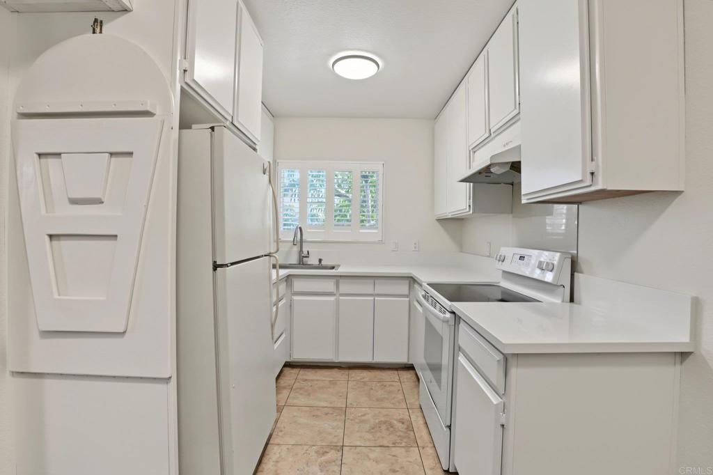 4180 Cleveland Avenue 14 Property Photo 4