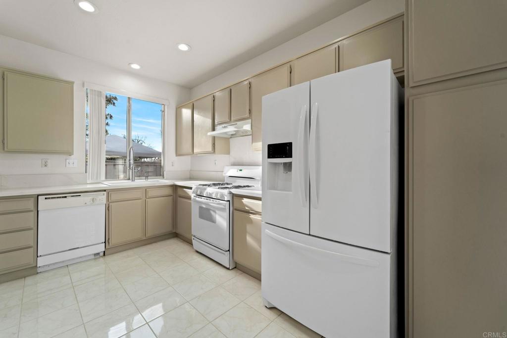 8265 Gold Coast Drive 4 Property Photo 8