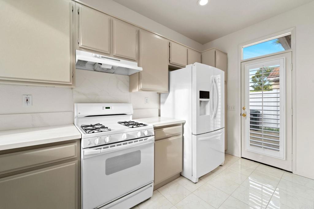 8265 Gold Coast Drive 4 Property Photo 9
