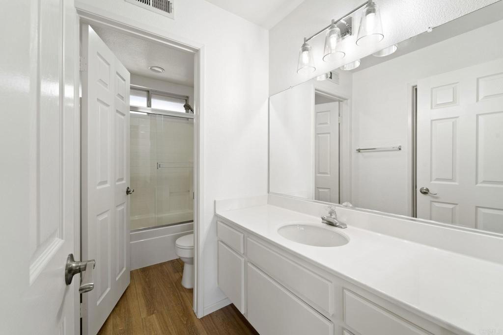 8265 Gold Coast Drive 4 Property Photo 20