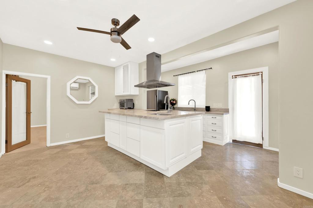 2971 Imperial Avenue Property Photo 2