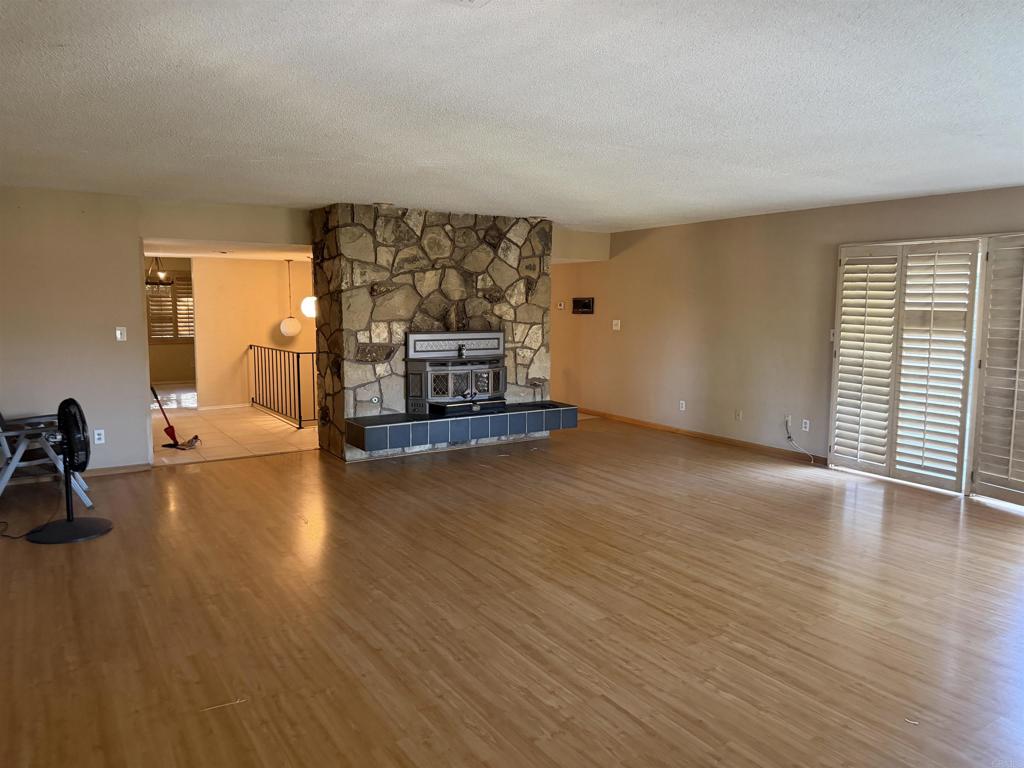 11852 Serena Road Property Photo 4
