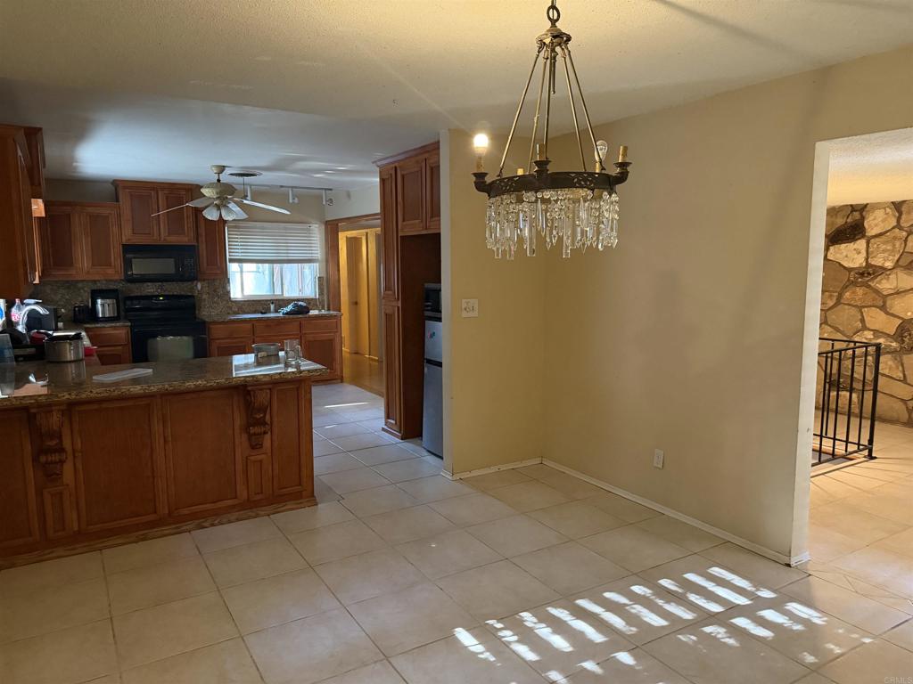 11852 Serena Road Property Photo 8
