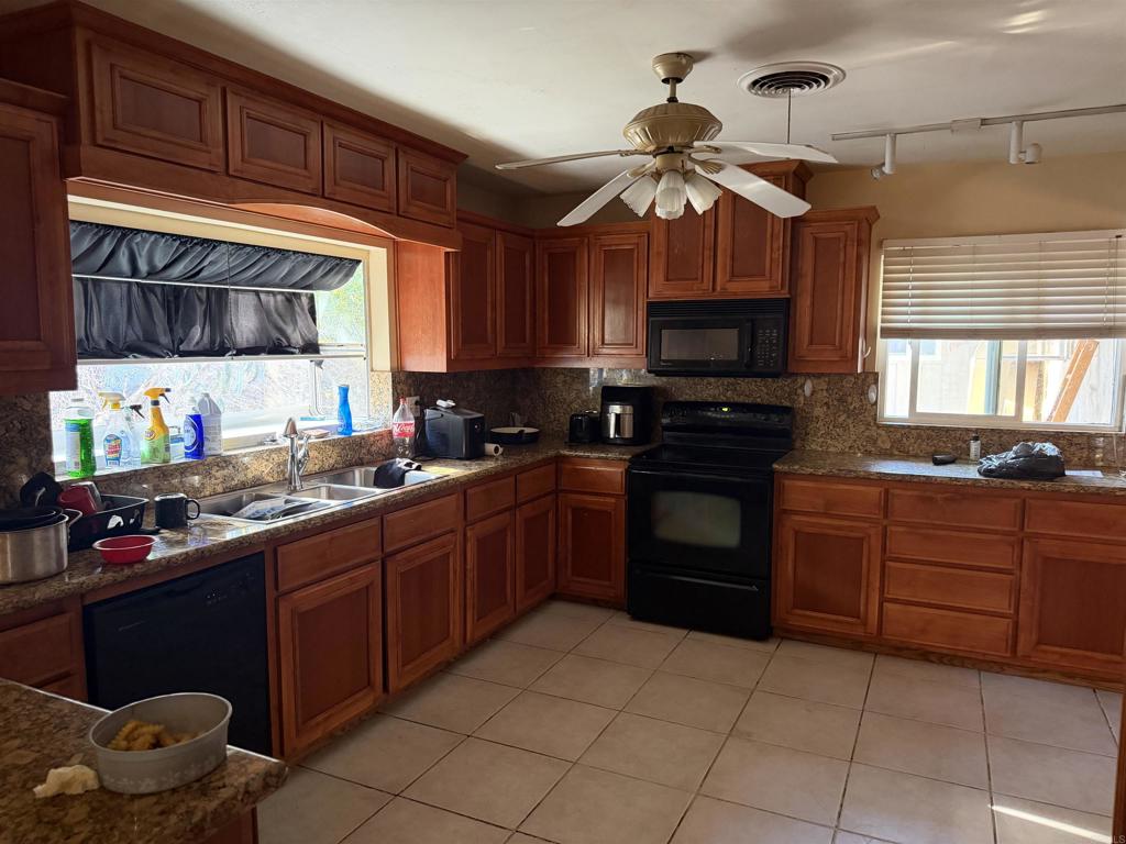 11852 Serena Road Property Photo 9