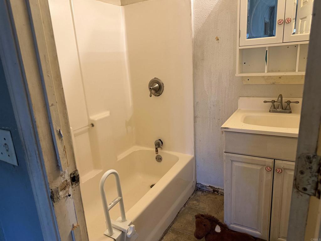 11852 Serena Road Property Photo 24