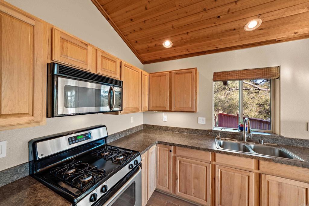 54151 Rockdale Drive Property Photo 16