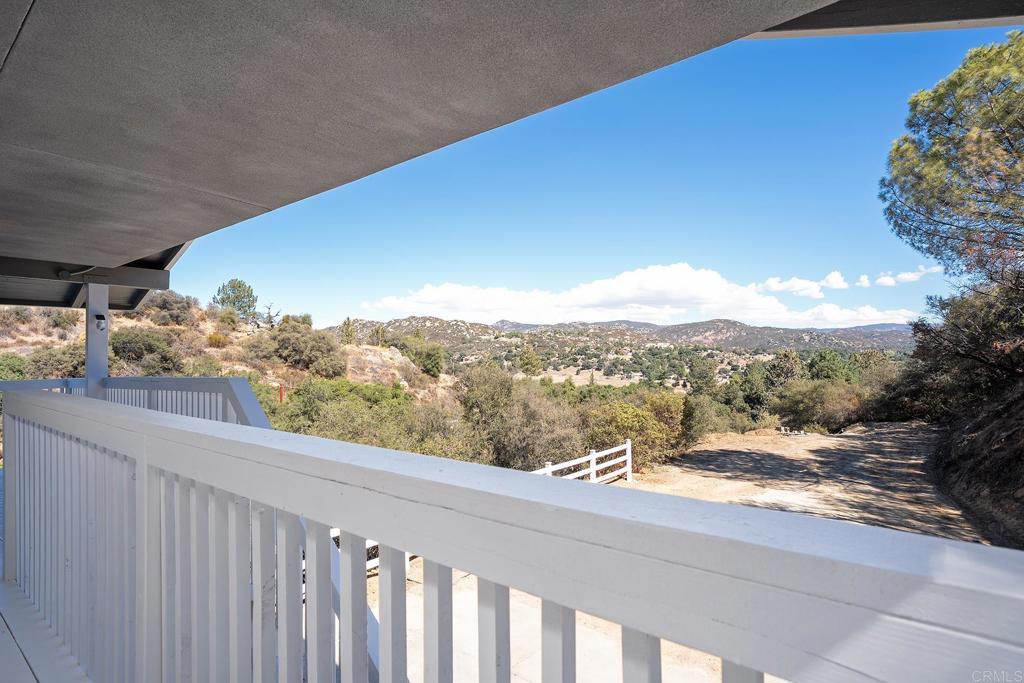 24541 Manzanita Dr Property Photo 2
