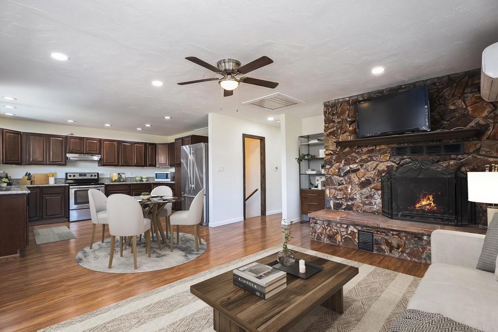 24541 Manzanita Dr Property Photo 5